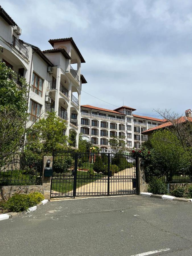 Триумф Холидей Вилидж Свети Влас Exterior photo